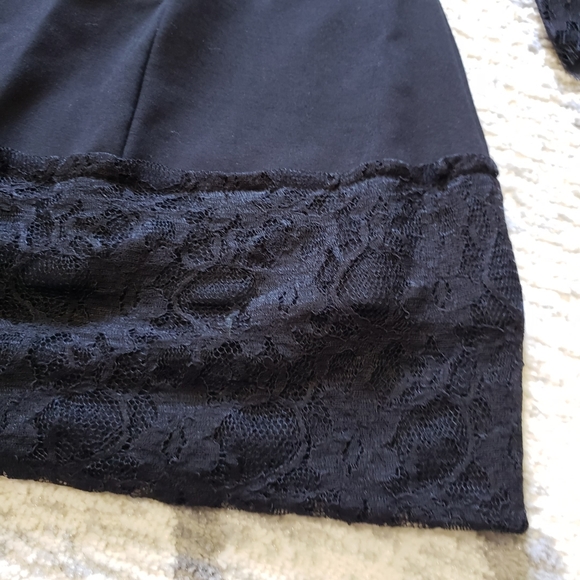 NWOT Vicky and Lucas Lace-Trimmed Dress - Picture 7 of 9